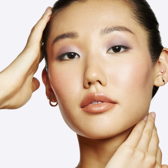 ❗️SOLD❗️MAC Glow Play Blush Shade: Blush Please - Picture 3 of 10